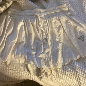 White flowy shorts -size L